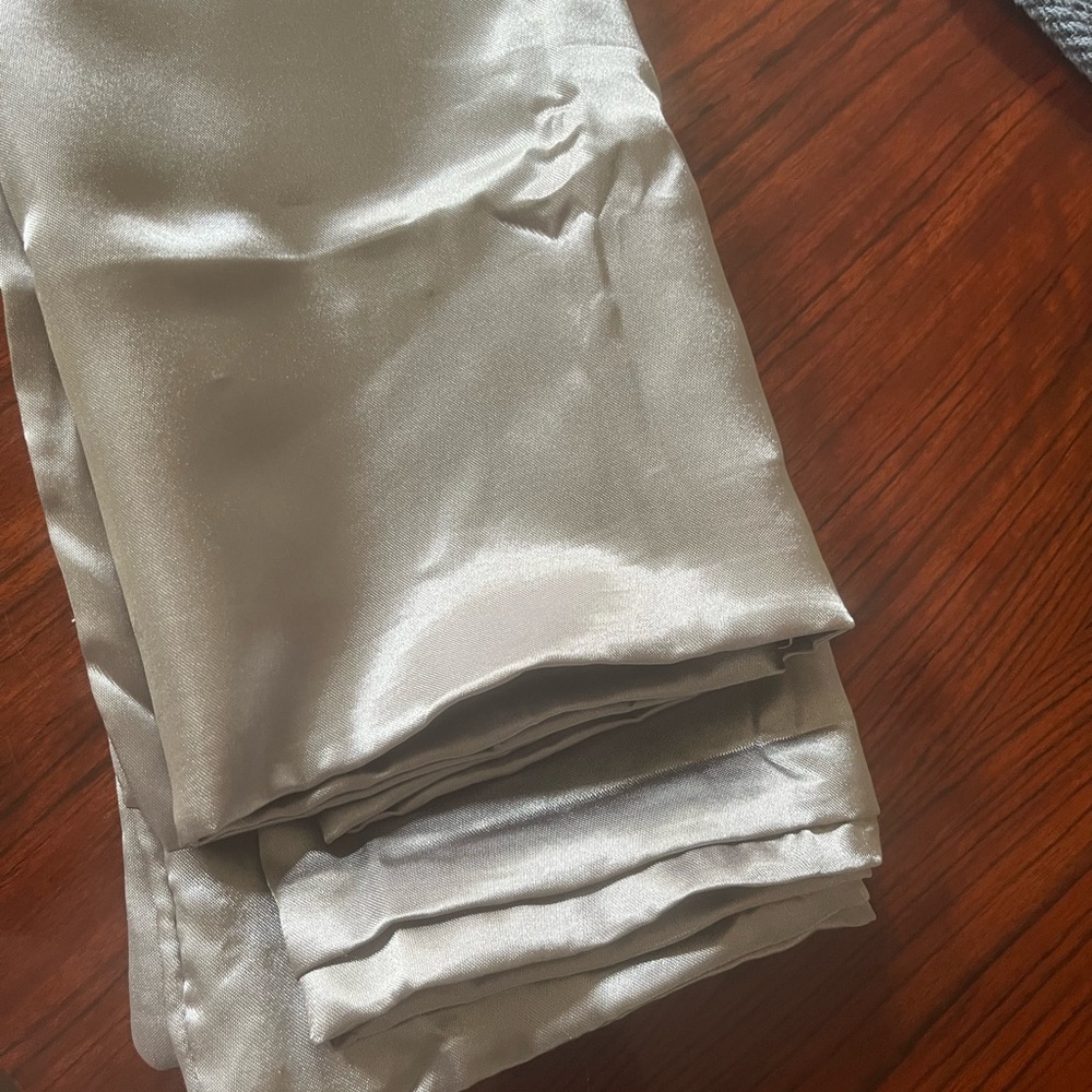 Mainstay Bedding Long Body pillow sham/ Firm Price